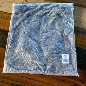 Mens tee NWT large